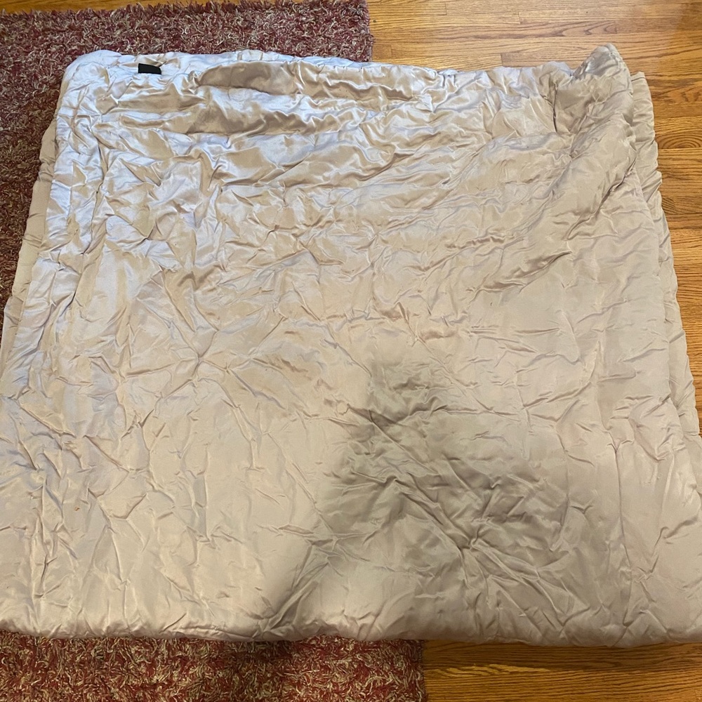 Queen size comforter